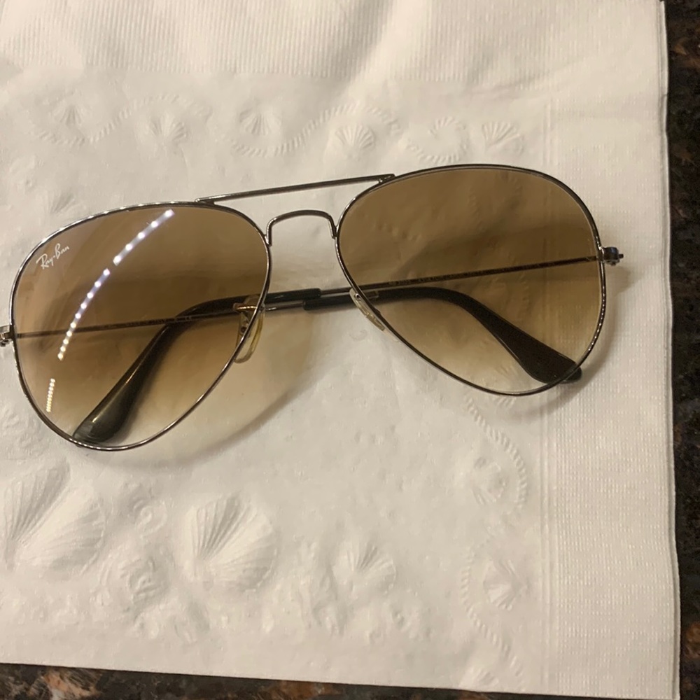 Ray-Ban Aviator Large - gunmetal color, metal  frame-gradient brown grey lens